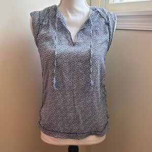 Vineyard Vines Navy and White Patterned Blouse